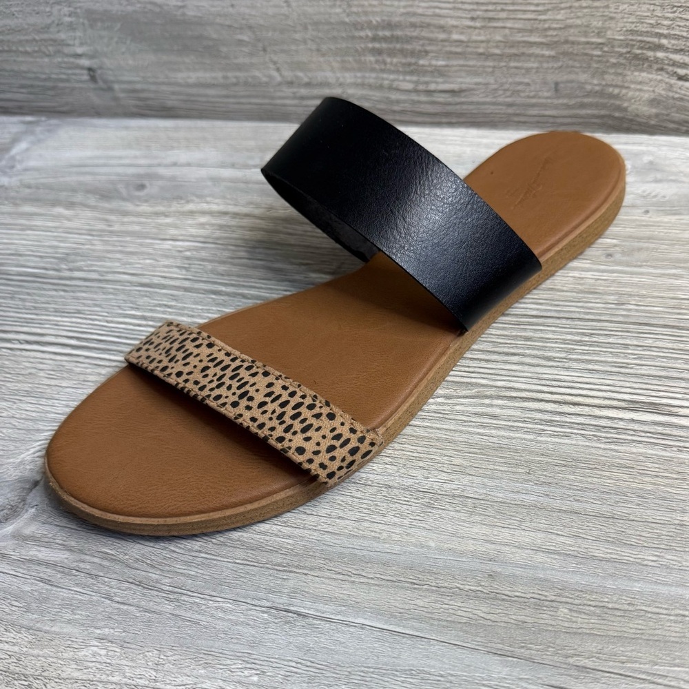 Leopard Print and Black Women's 2 strap sandals size 8.5 universal thread